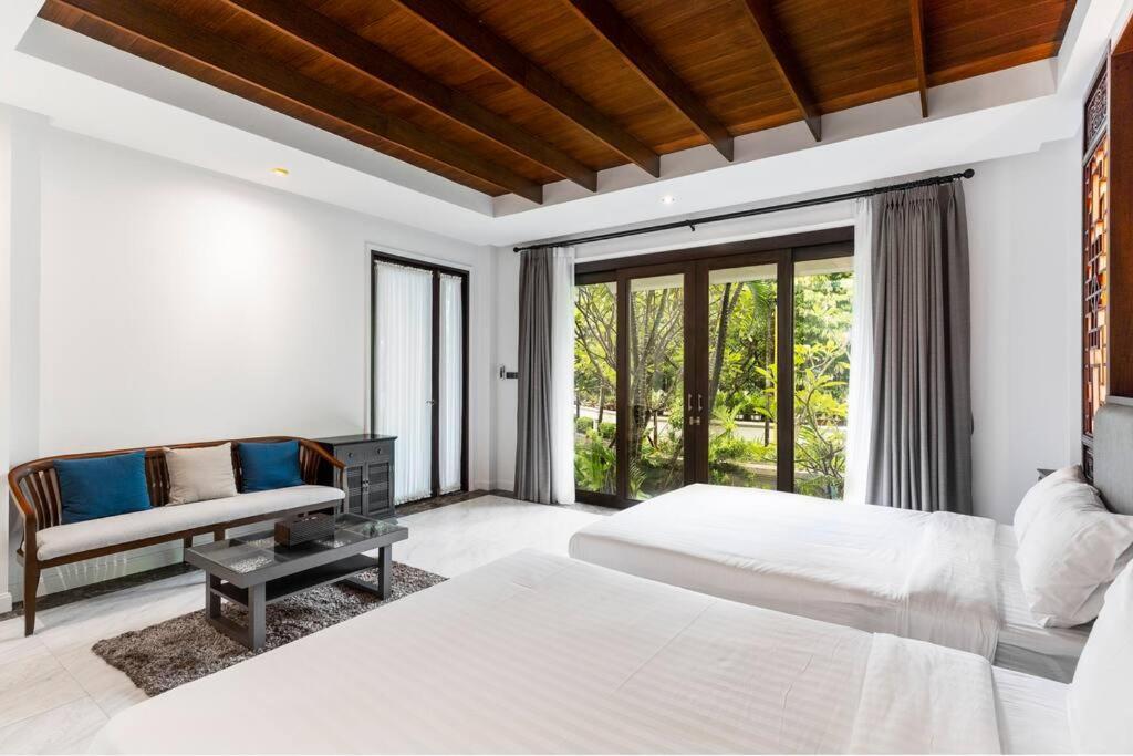 Sclass & Swimming Pool , 10 Min From Airport *