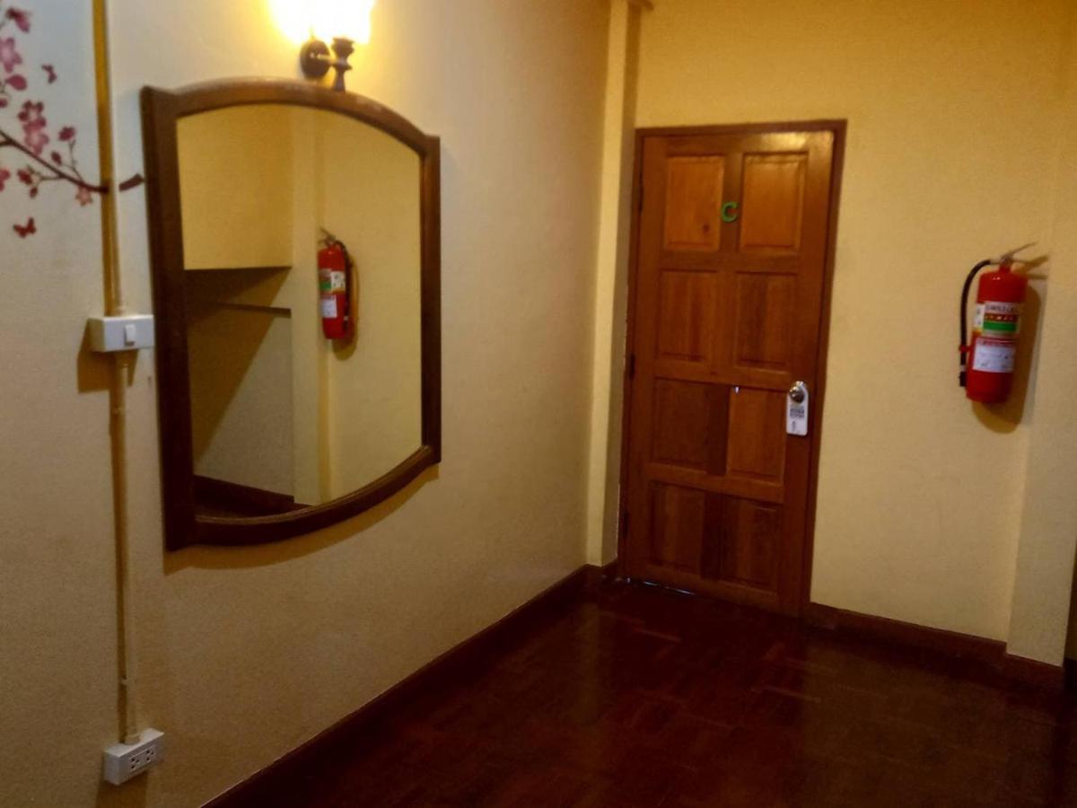 Chiangmai First House & Tour Hostel