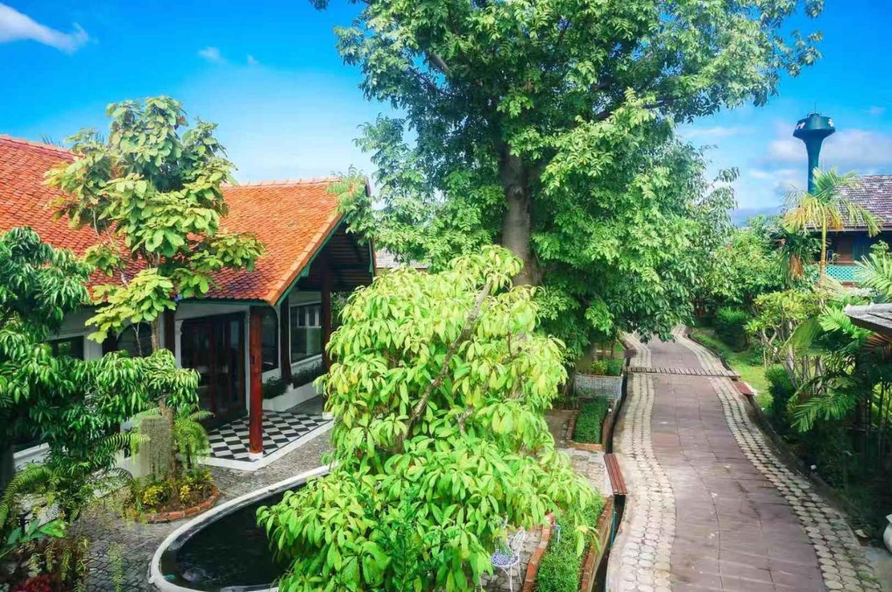 Teena​ House Chiang​ Mai Hotel
