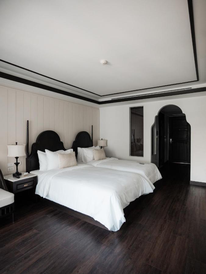 Hotel Burirattana Hotel-an Adults Only 4*