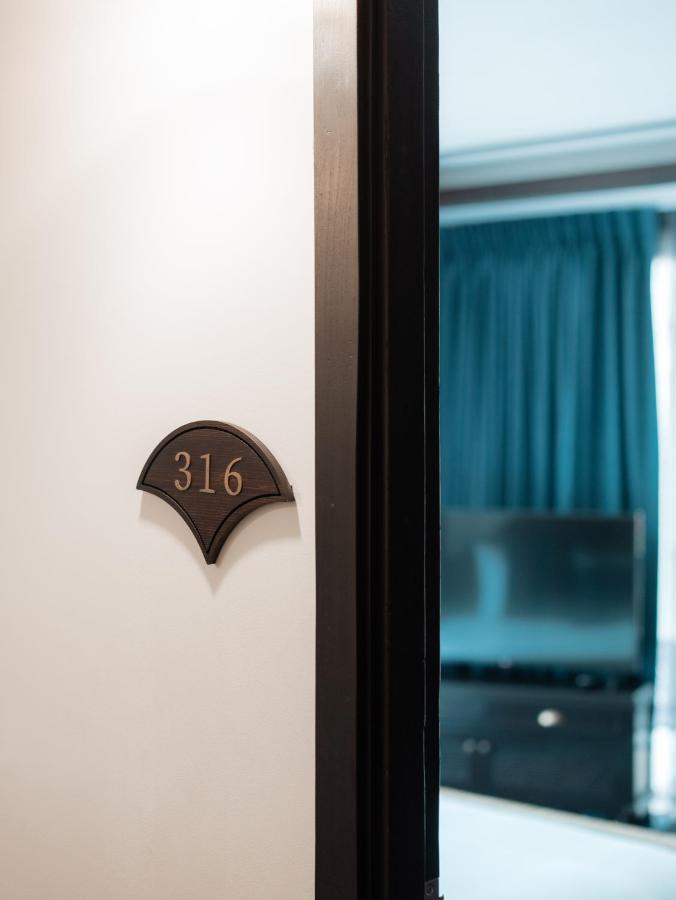 Burirattana Hotel-an Adults Only 4*