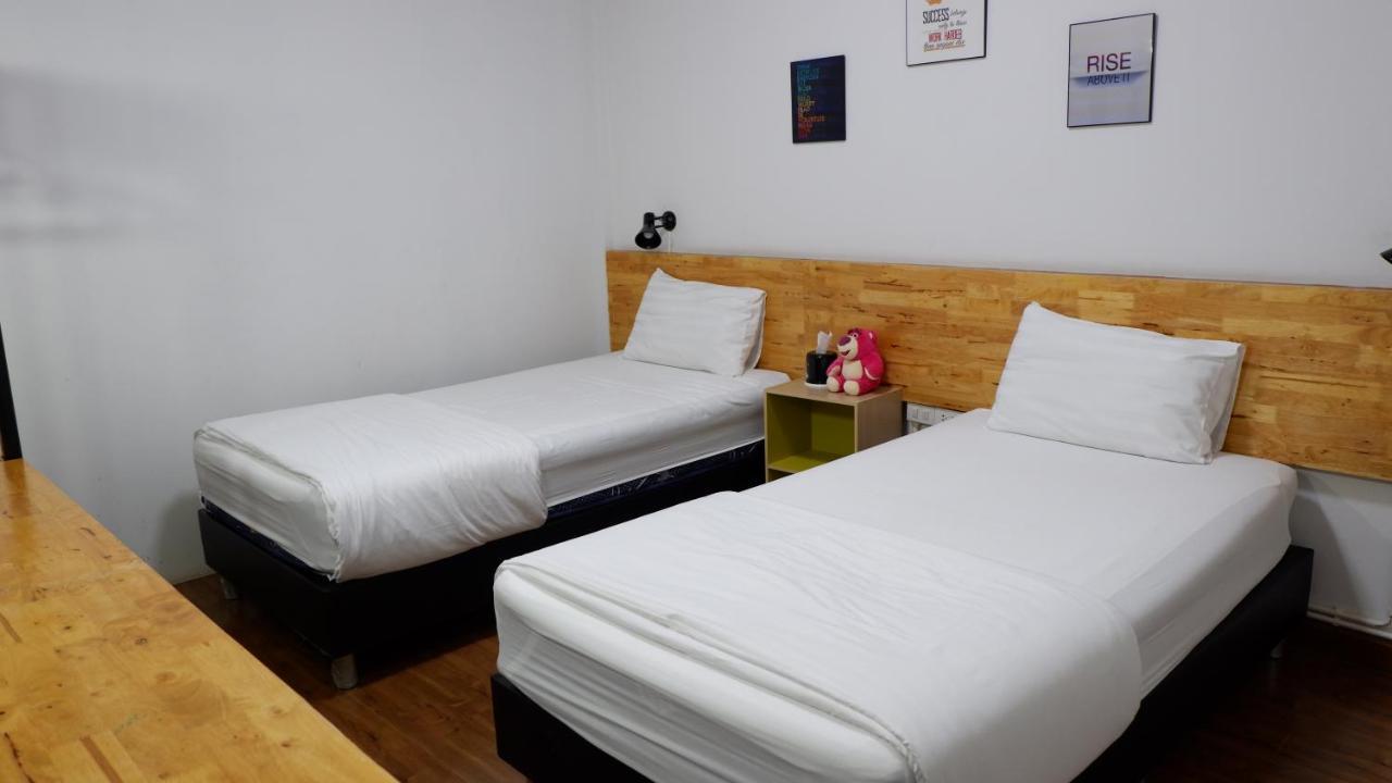 Daizy House Hostel *