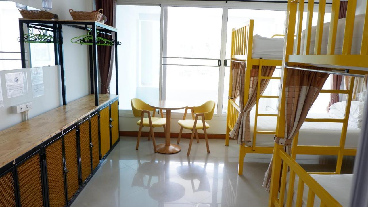 Hostel Daizy House *