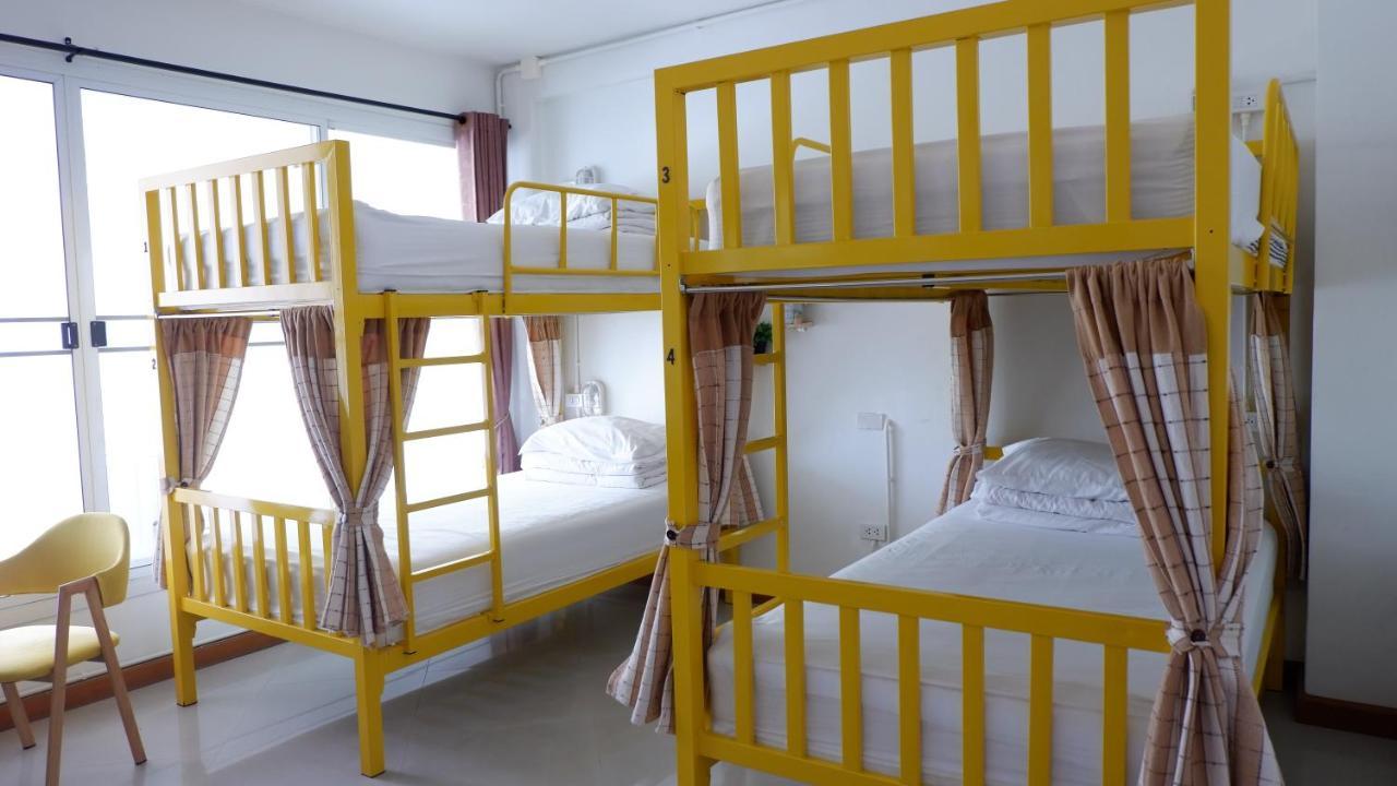Hostel Daizy House *