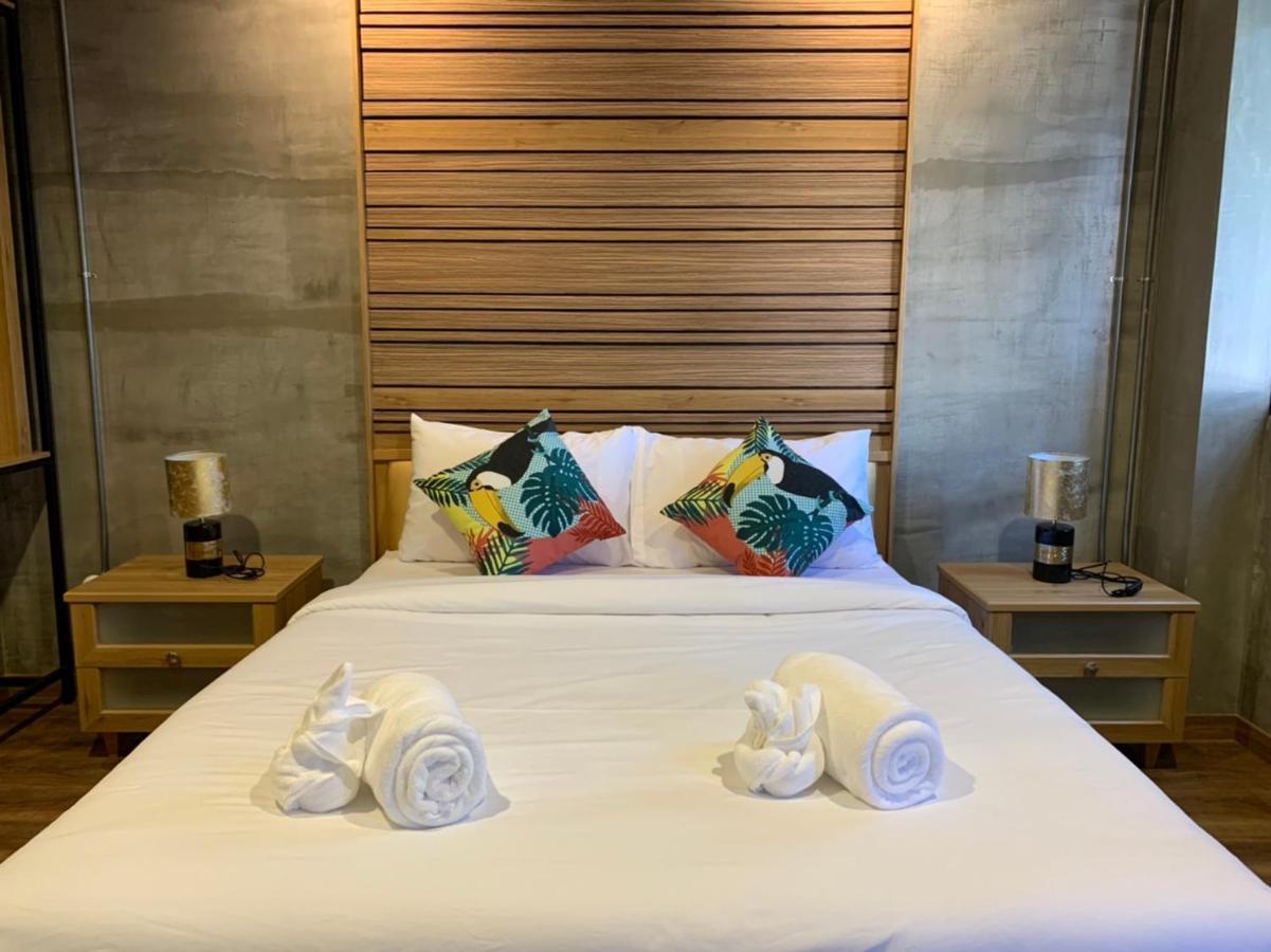 Pinghostel (adults Only) Albergue