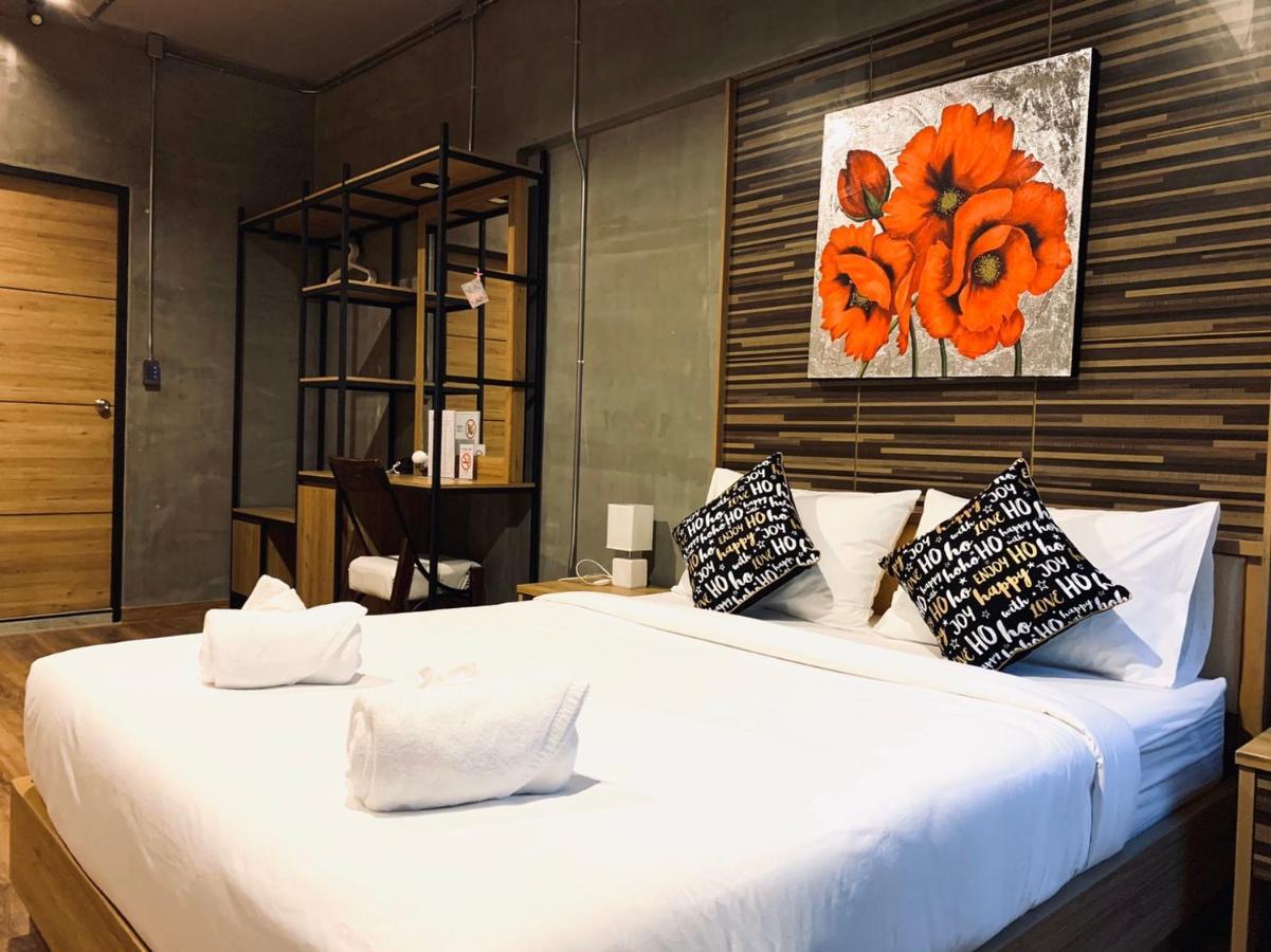 Albergue Pinghostel (adults Only)