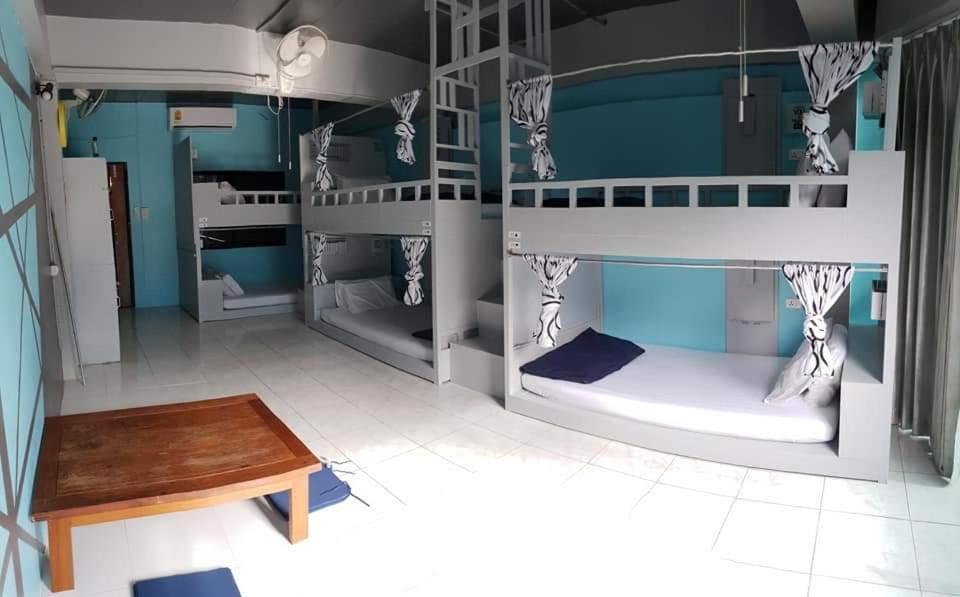 Me U Hostel&tour *