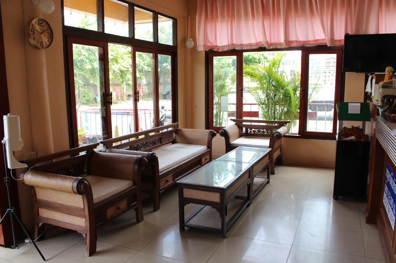 Oyo 75409 Premium The Family Chiang Mai