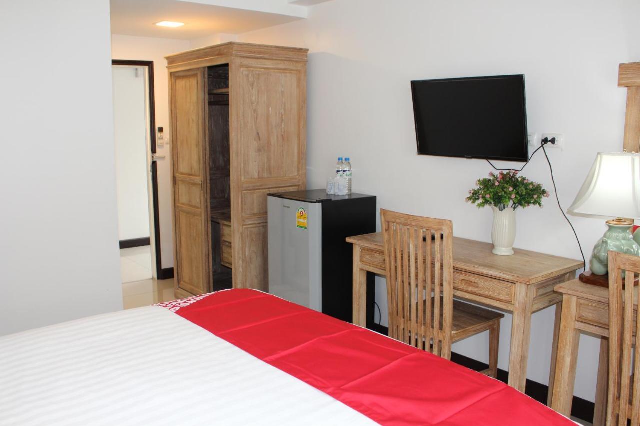 Oyo 75409 Premium The Family Hotel