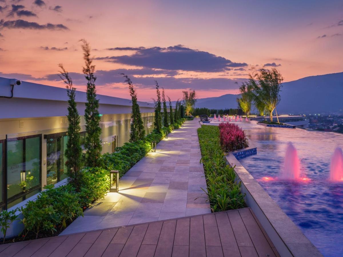 Astra Sky River Apartment