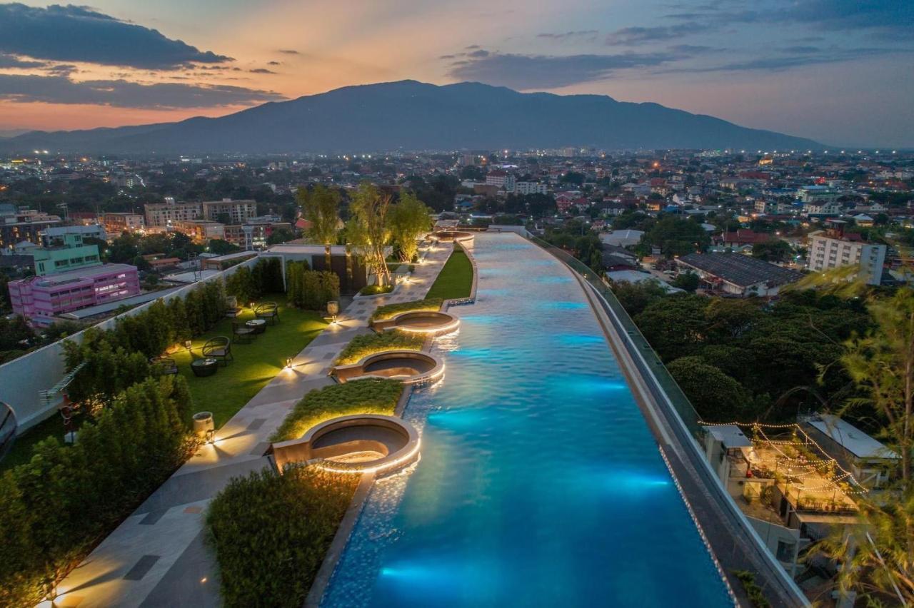 Astra Sky River Apartment