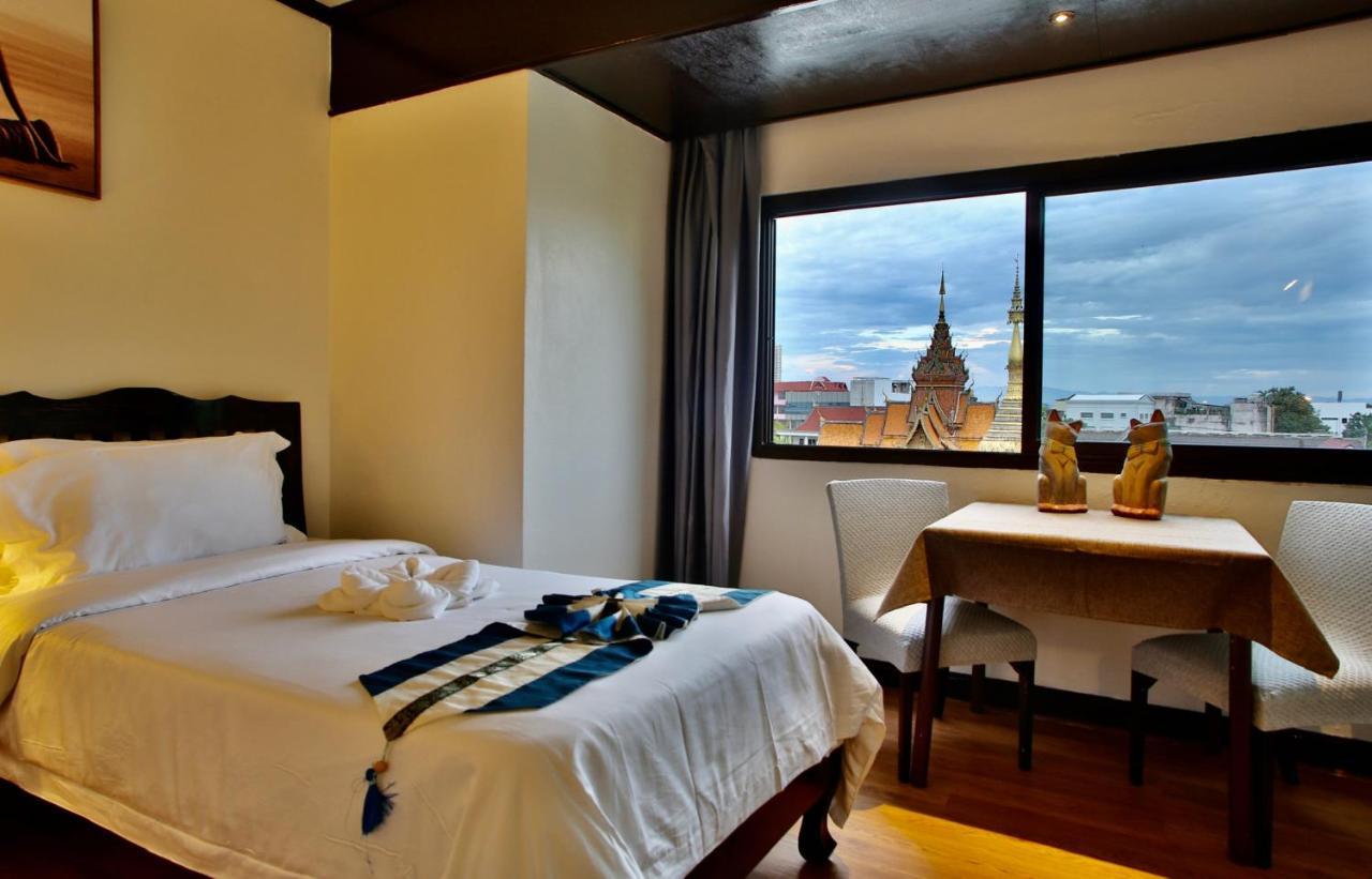 Hotel Thapaeplacehotel 3*
