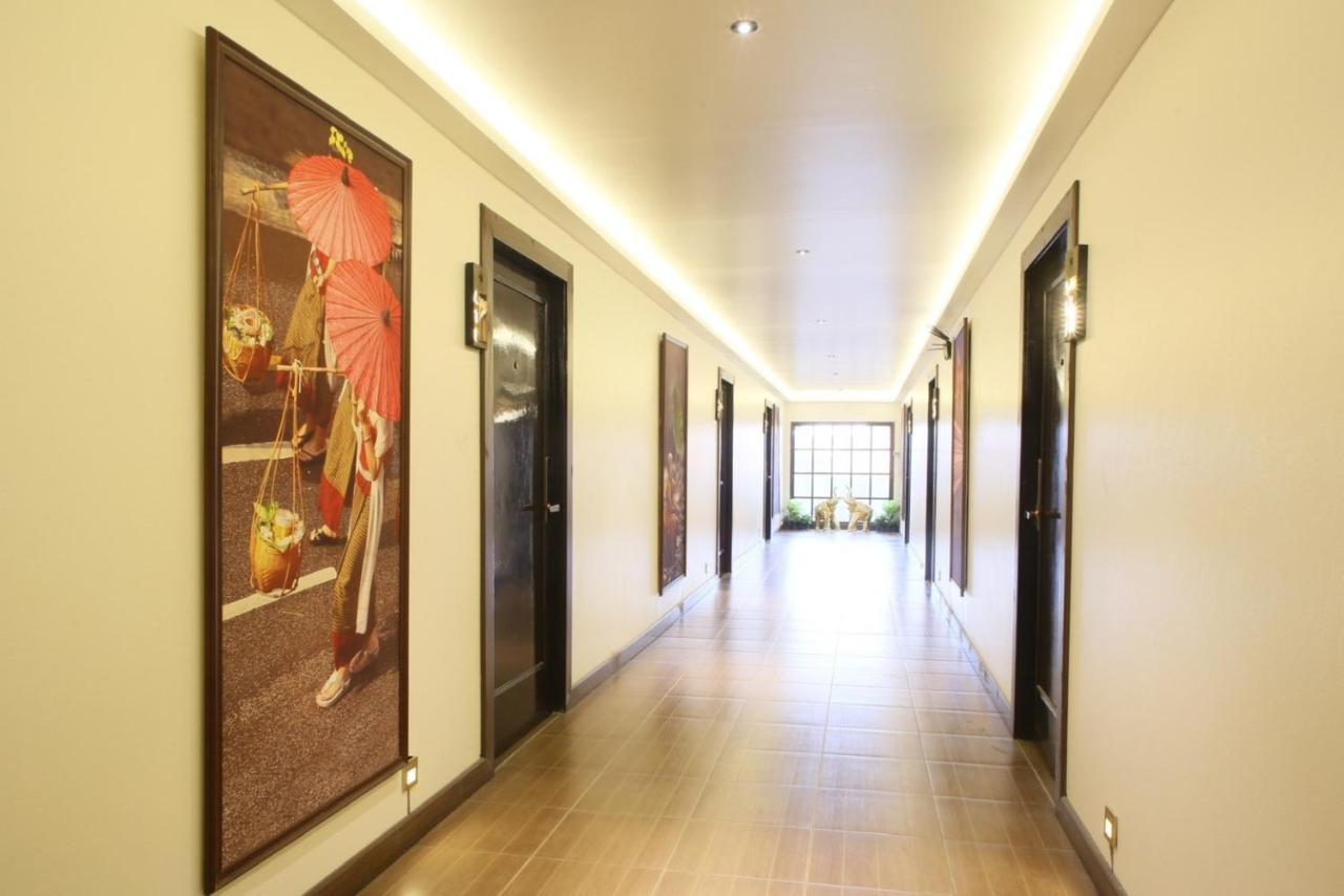 Hotel Thapaeplacehotel 3*