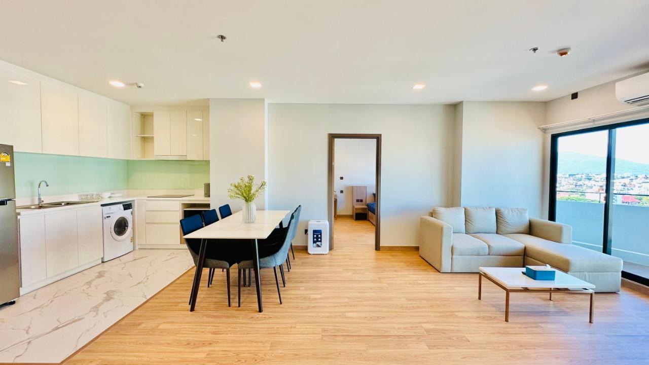Apartment 清迈astra Sky River无边泳池宽敞wifi山景大三卧套房-有大电视和ps4pro *