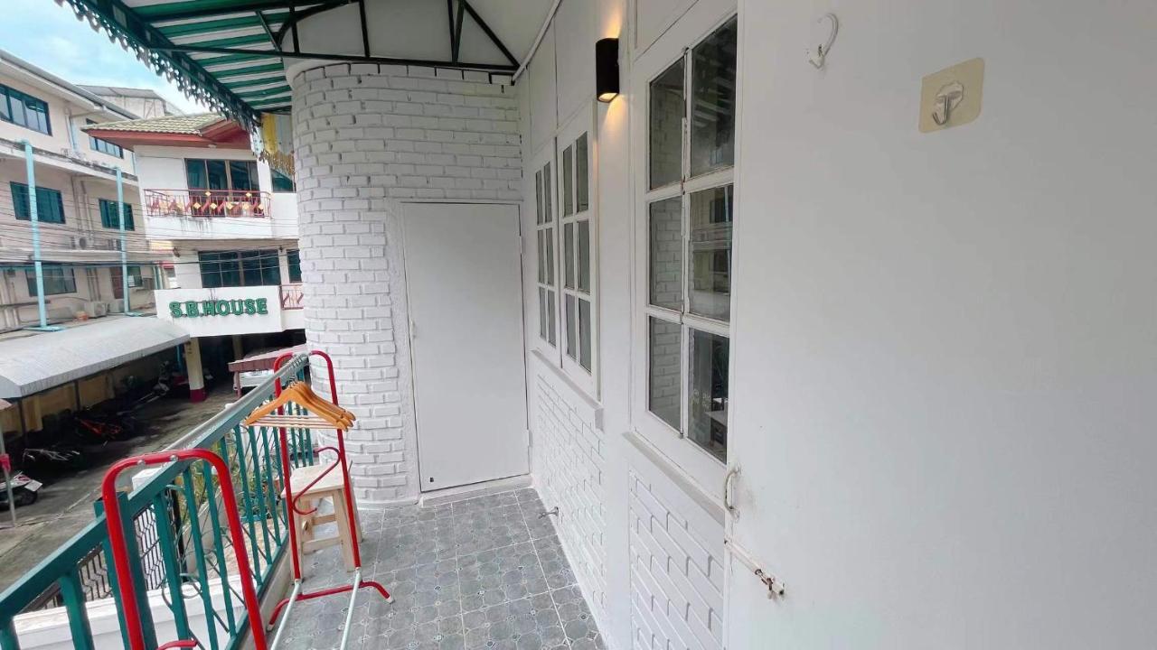 Float's House * Chiang Mai