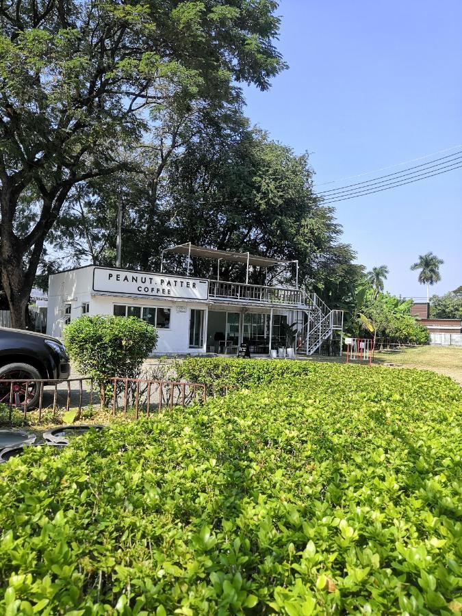 26 With Pool Opposite The Train Station, Near Old And Nimman Apartment *