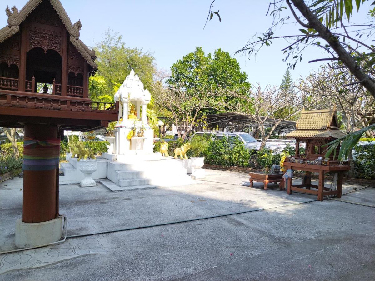 Near Old City,nimman,night Bazaar Swimming Pool 25 Apartment
