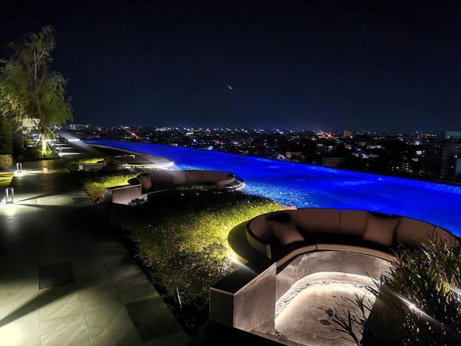 Modern Style With Sky Pool 古城边天际泳池公寓 Pangsapuri Chiang Mai
