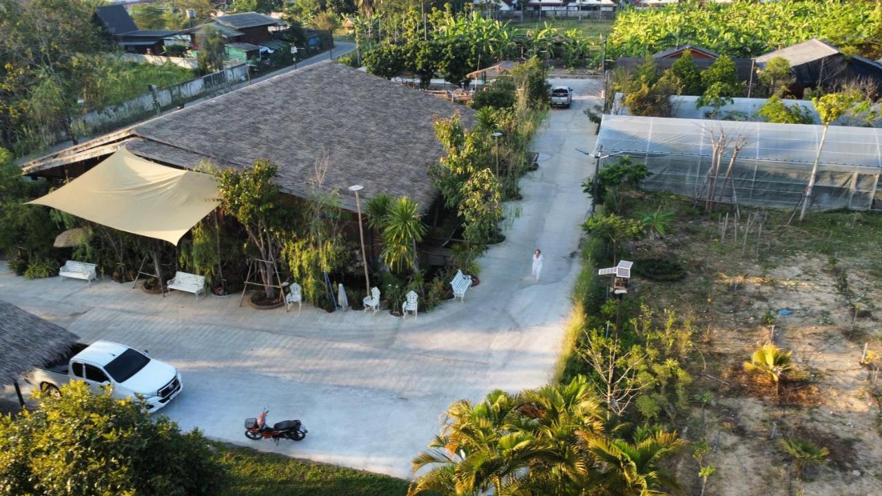 Tasana Garden Saraphi ทาซาน่าการ์เด้น สาขาสารภี Privatunterkunft
