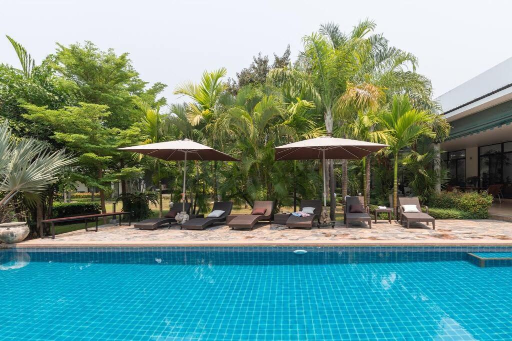 Countryside Villa, 2 Bedroom Villa, Infinity Pool And Maid Service Chiang Mai