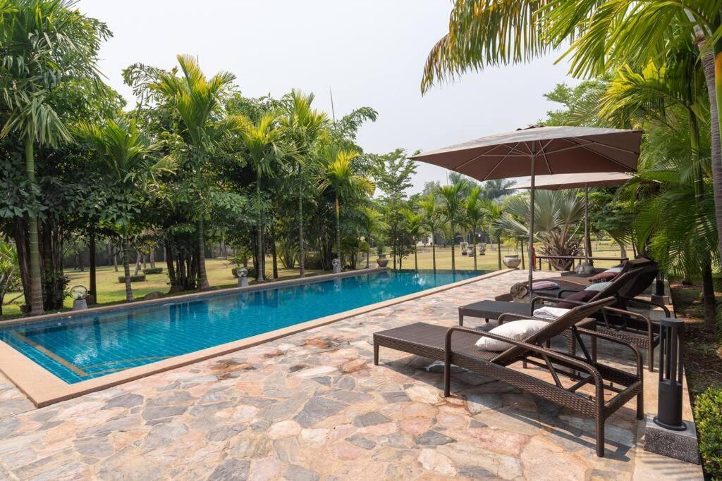 Countryside Villa, 2 Bedroom Villa, Infinity Pool And Maid Service Chiang Mai