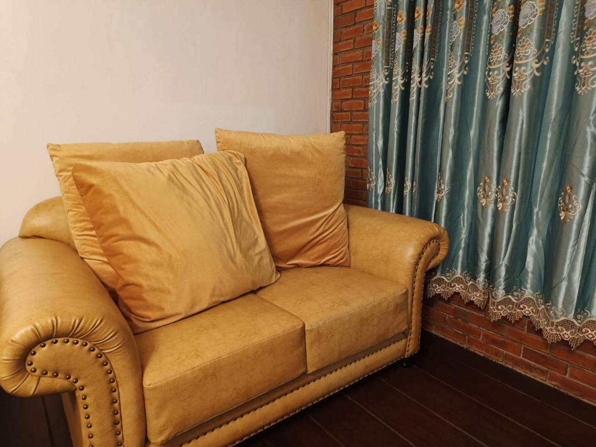 Tasana Garden Saraphi ทาซาน่าการ์เด้น สาขาสารภี Privatunterkunft