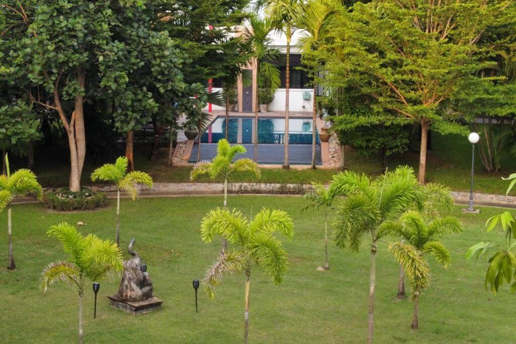 Countryside Villa, 2 Bedroom Villa, Infinity Pool And Maid Service * Chiang Mai