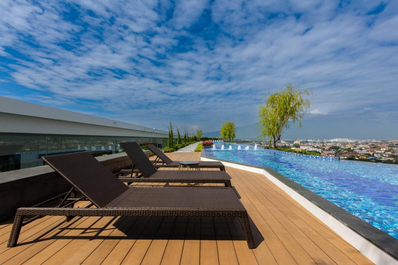 Sky River, Luxury Infinity, Center