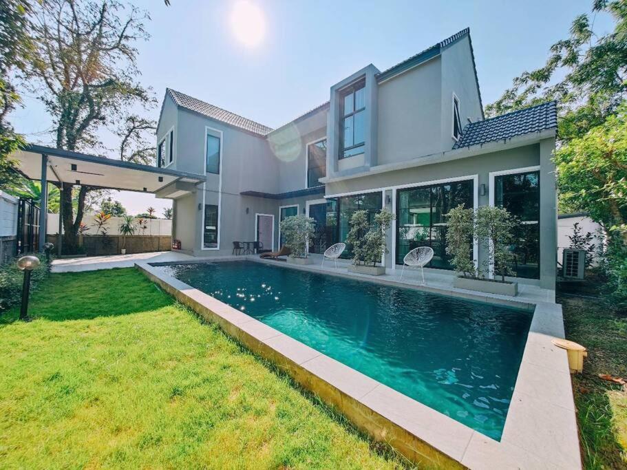 B168 Pool * Chiang Mai