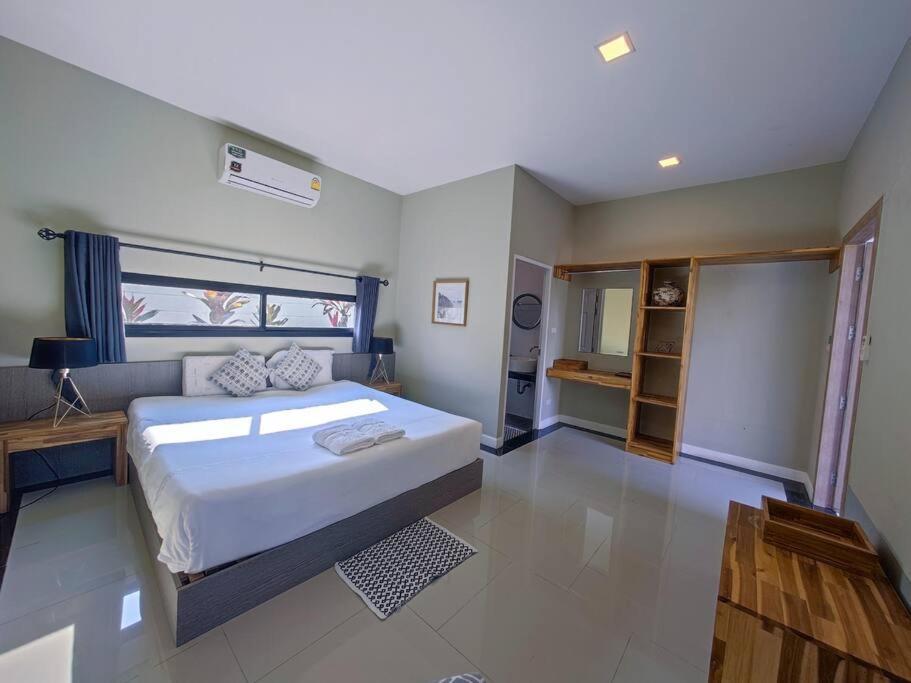B168 Pool Villa