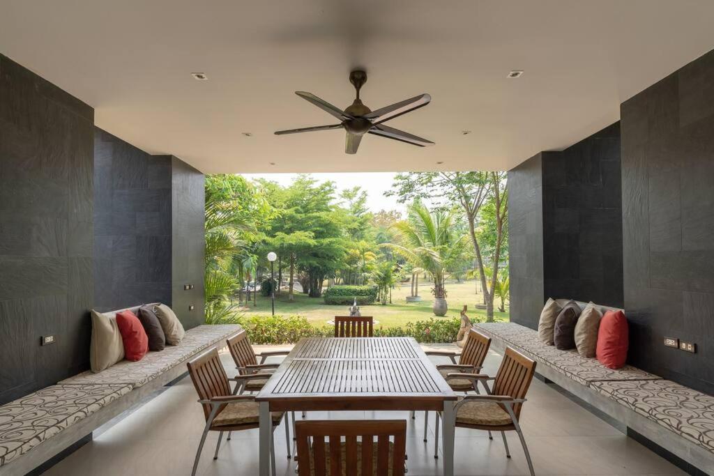 Countryside Villa, 2 Bedroom Villa, Infinity Pool And Maid Service Chiang Mai