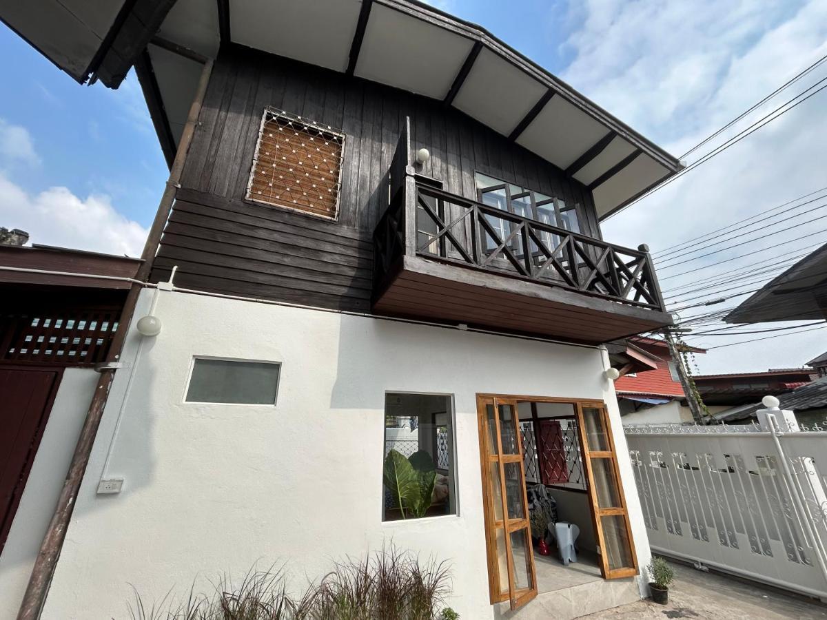 Villa Cozy In Chiangmai Old Town