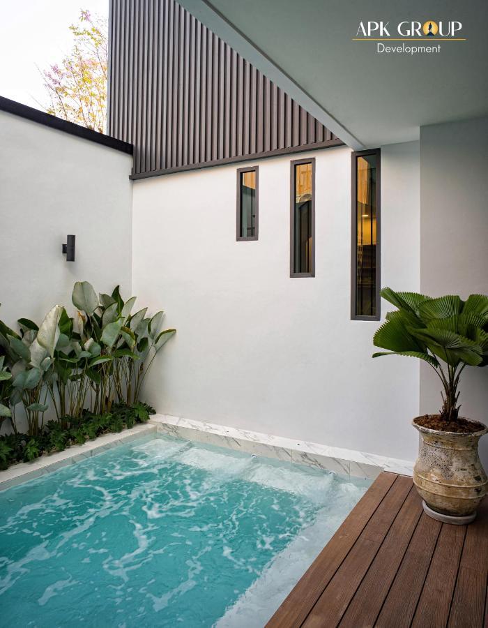 Onyx Pool * Chiang Mai