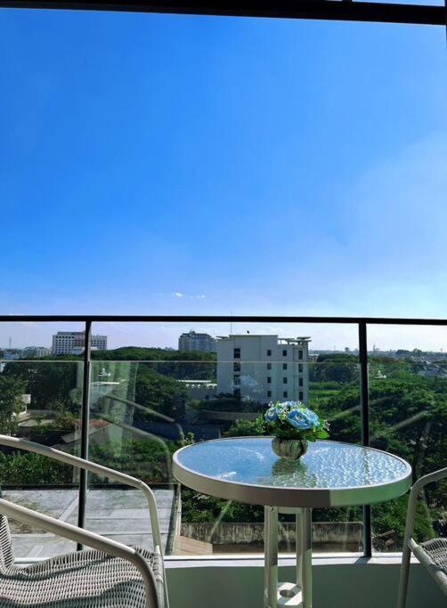 Astra Sky River Pool By Duke 07 Apartment *