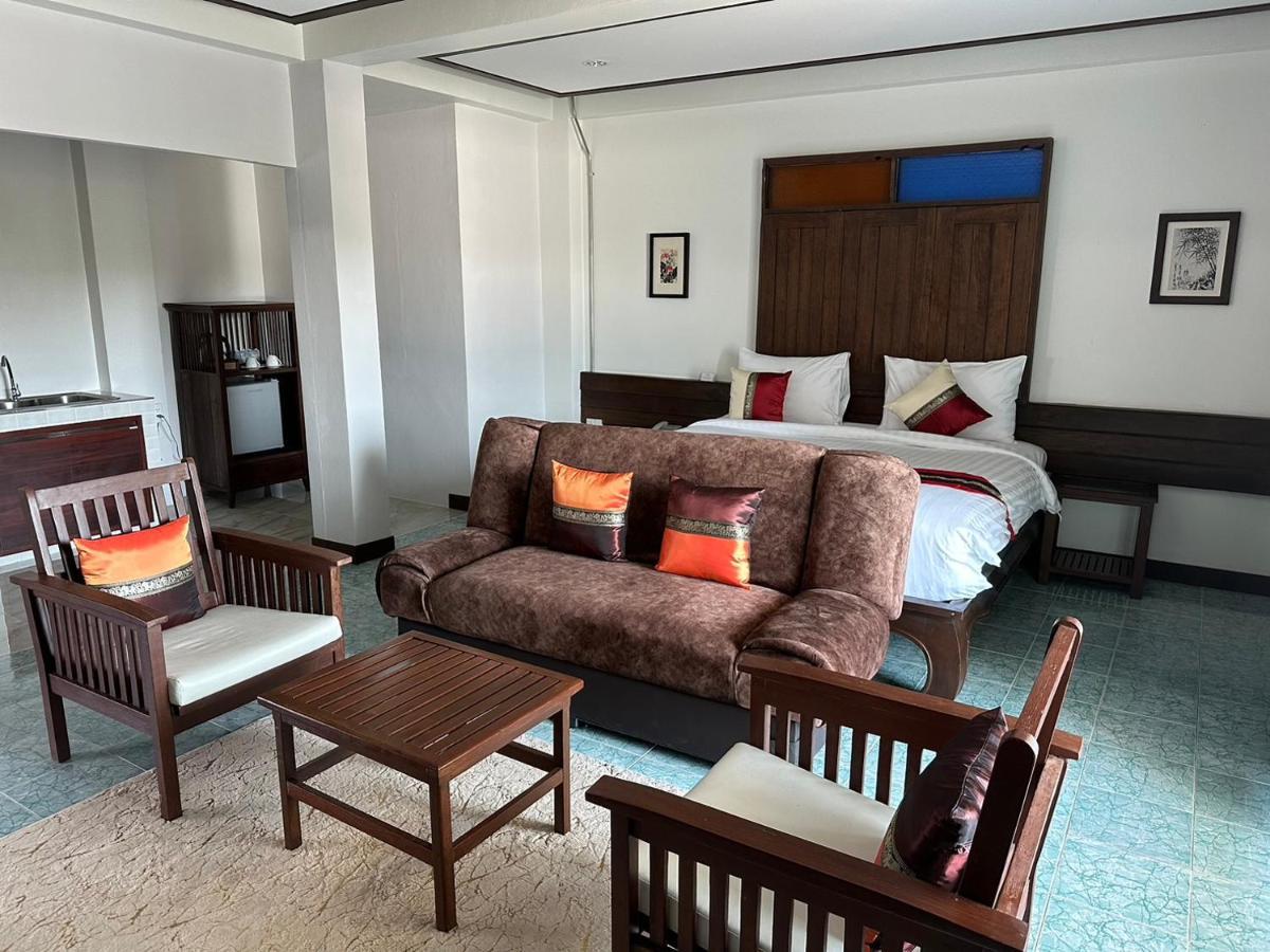 Hotel Chirin ฌิรินทร์โฮม Chiang Mai