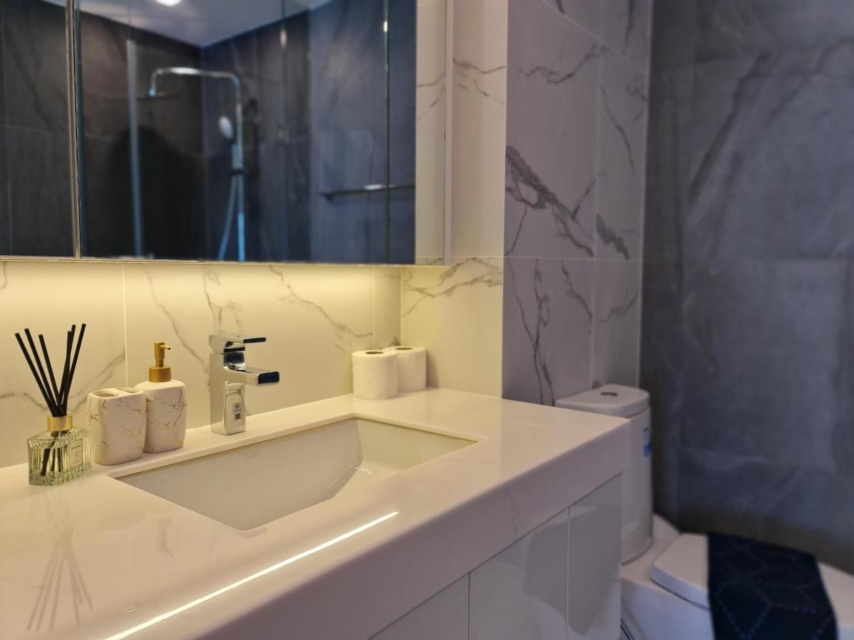 Astra Sky River Luxury Perfect For 5 People *
