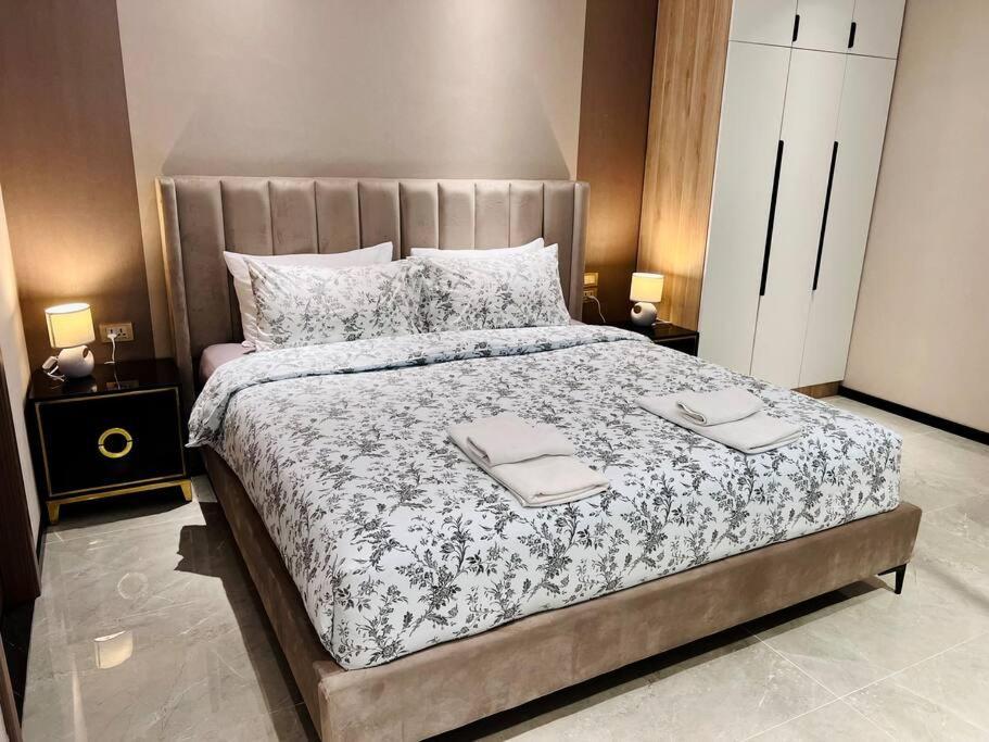 Glory กลอรี่คอนโด Apartment *