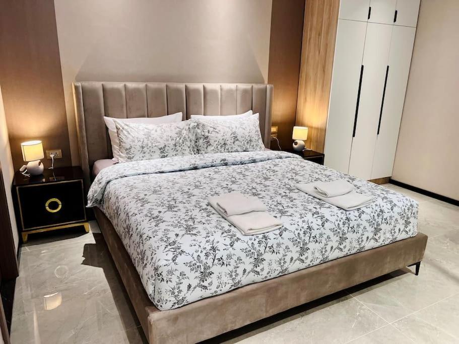 Apartment Glory Condominium กลอรี่คอนโด *