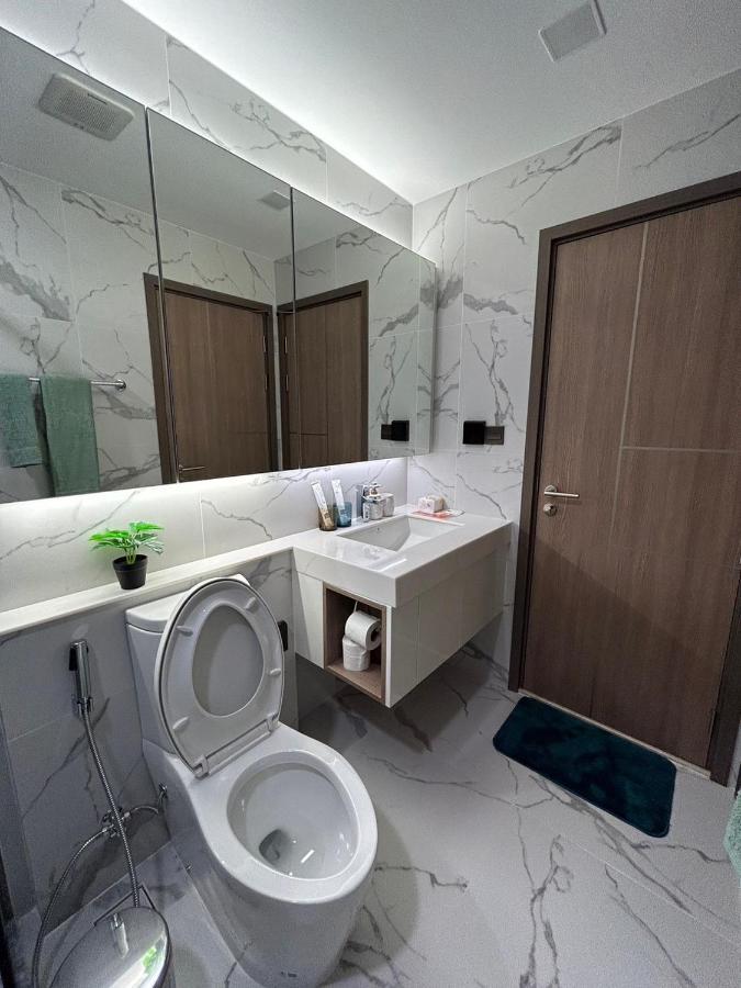 The Astra Sky River City &mountain View Apartment