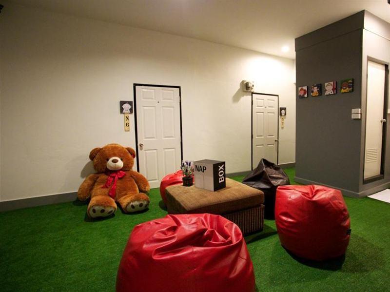 Nap Box Hostel *