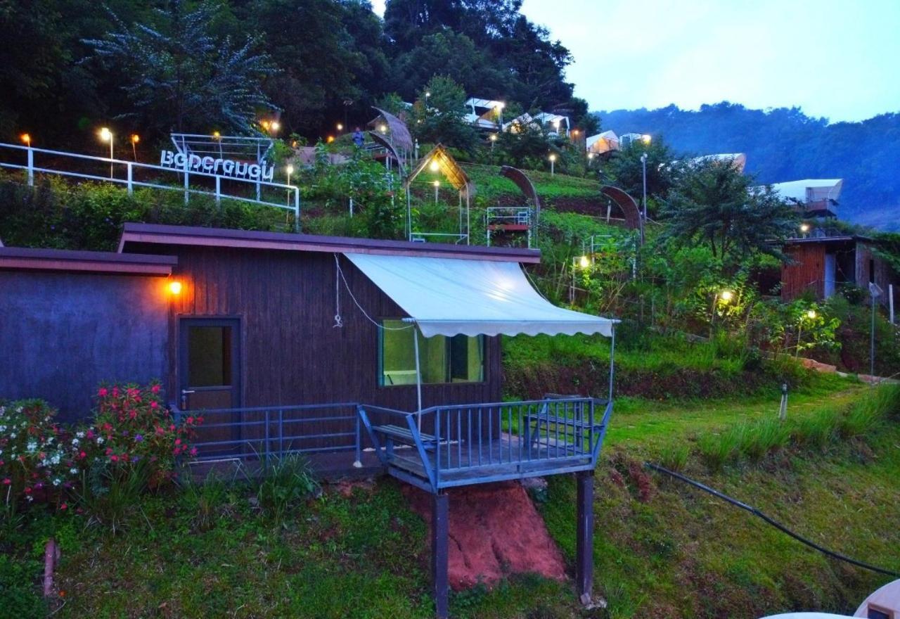 Mon Jaw Doi At Monjam * Chiang Mai