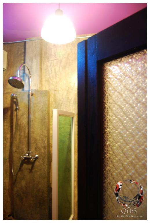 Qi 68 Tempat peranginan 2*