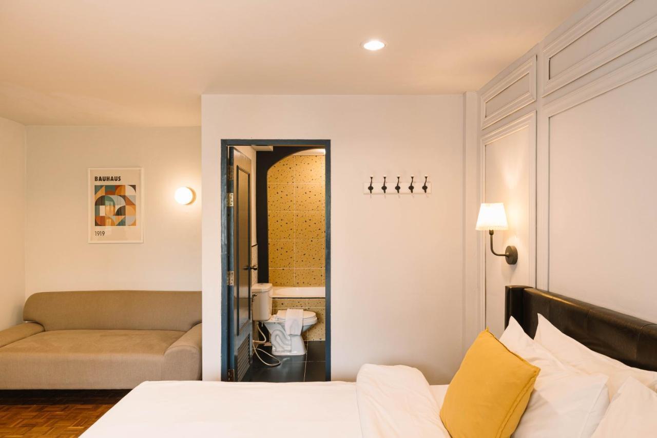 Hotel The Mellow Pillow @ Gate