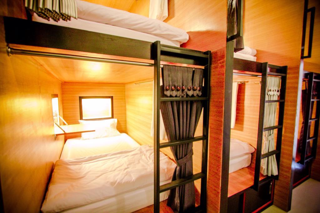 Hug Backpackers Hostel *