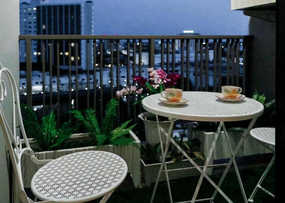 Rooftoppool#sauna#gym#best Location Intown#luxury Apartment Chiang Mai
