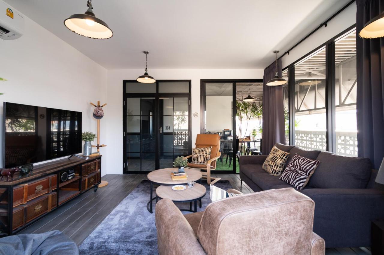 Ombra House No. 21-24