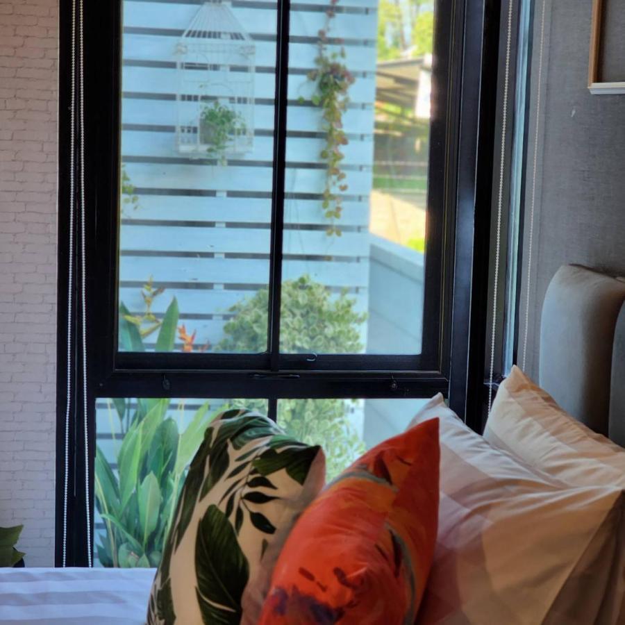 Gasthuis Capital O 75422 Million Pillows