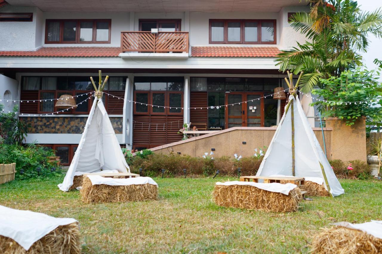 Lanaro House *