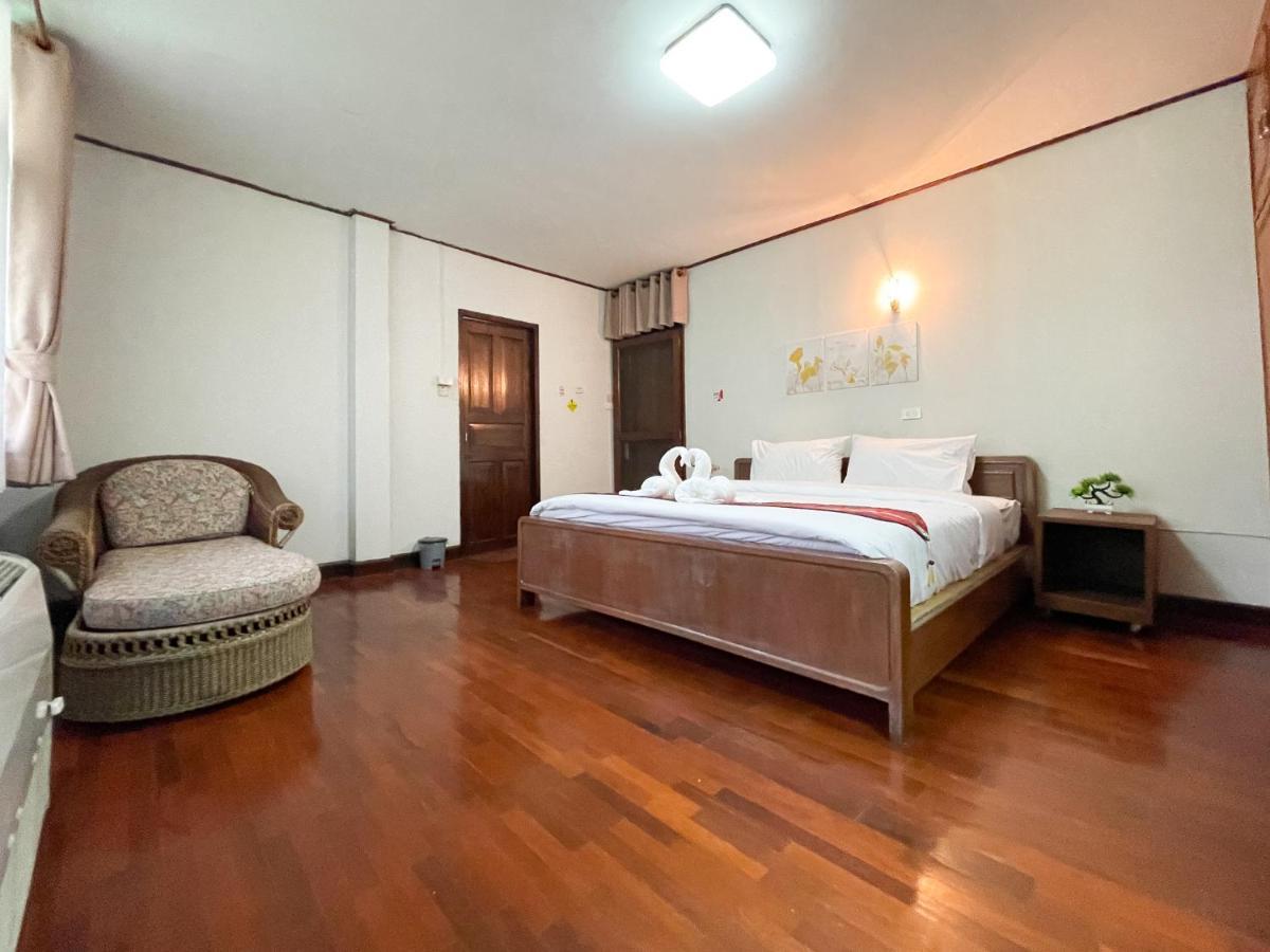 Lanaro House Homestay *