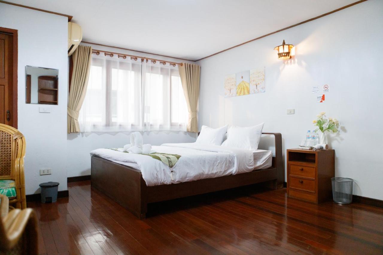 Lanaro House Homestay *